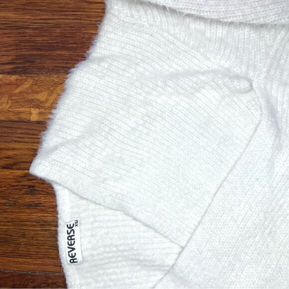 Sweater and Shorts Set  - Picture 10 of 12